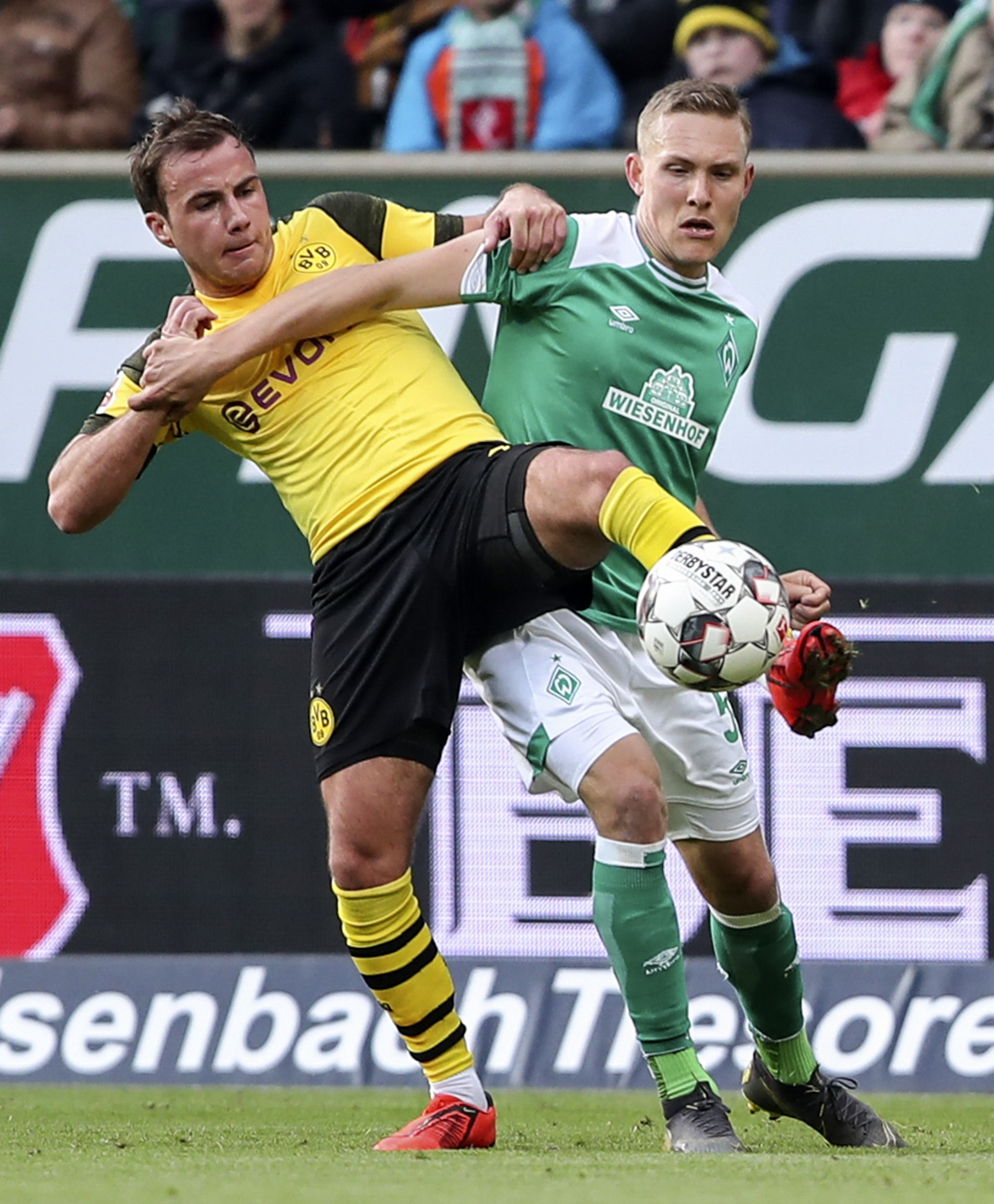  今夜多特蒙德调整名单以备NBA常规赛窗口期埃因霍温备战国王杯，德约科维奇在美国队比赛中逆转直接炸裂