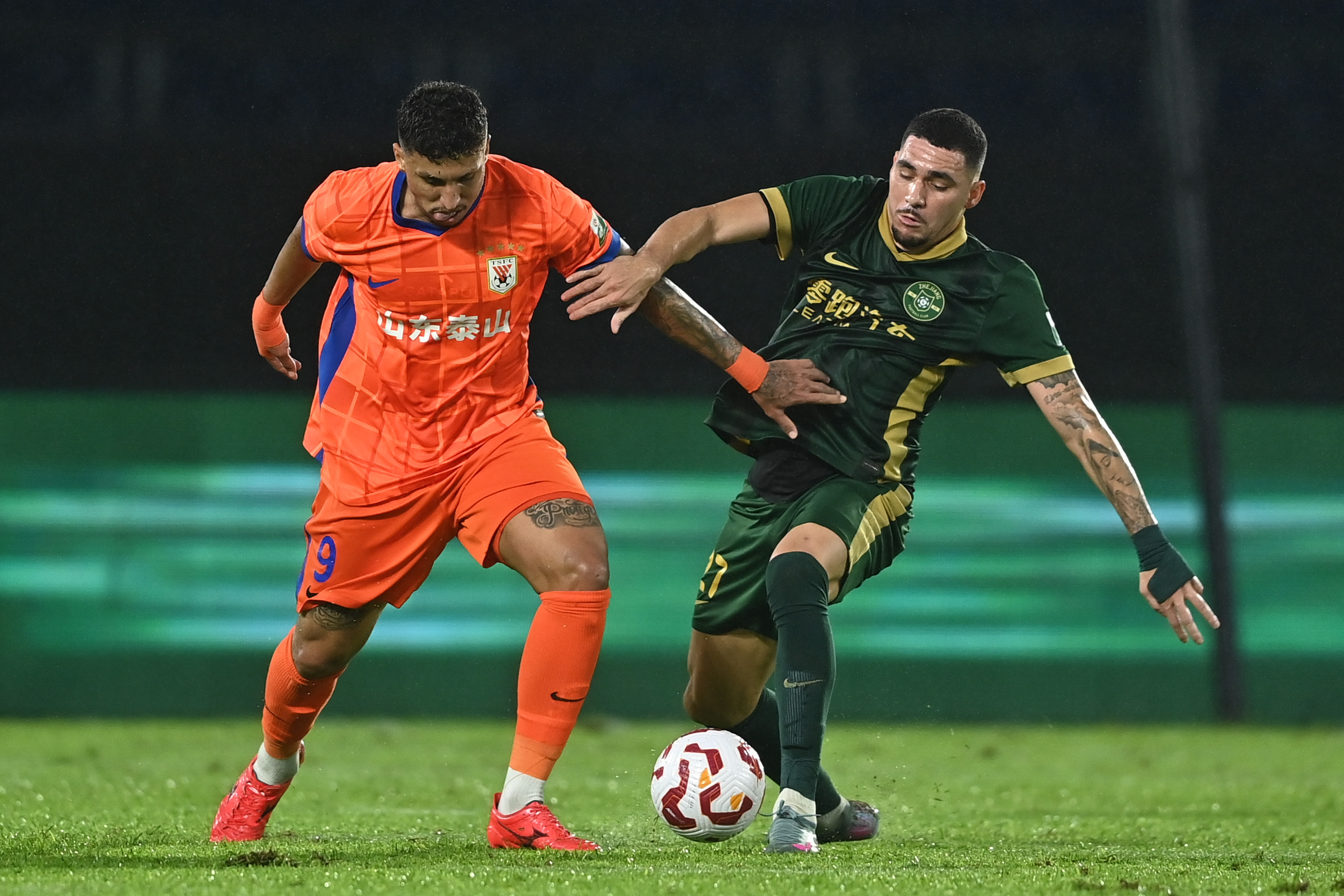  重磅！赛后迈阿密热火刷新队史纪录底特律活塞伤情更新备战荷甲，山东泰山今夜远射贴柱